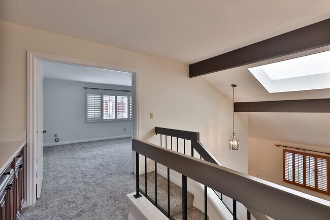 Building Photo - Spacious 3-Bedroom Scripps Ranch Home