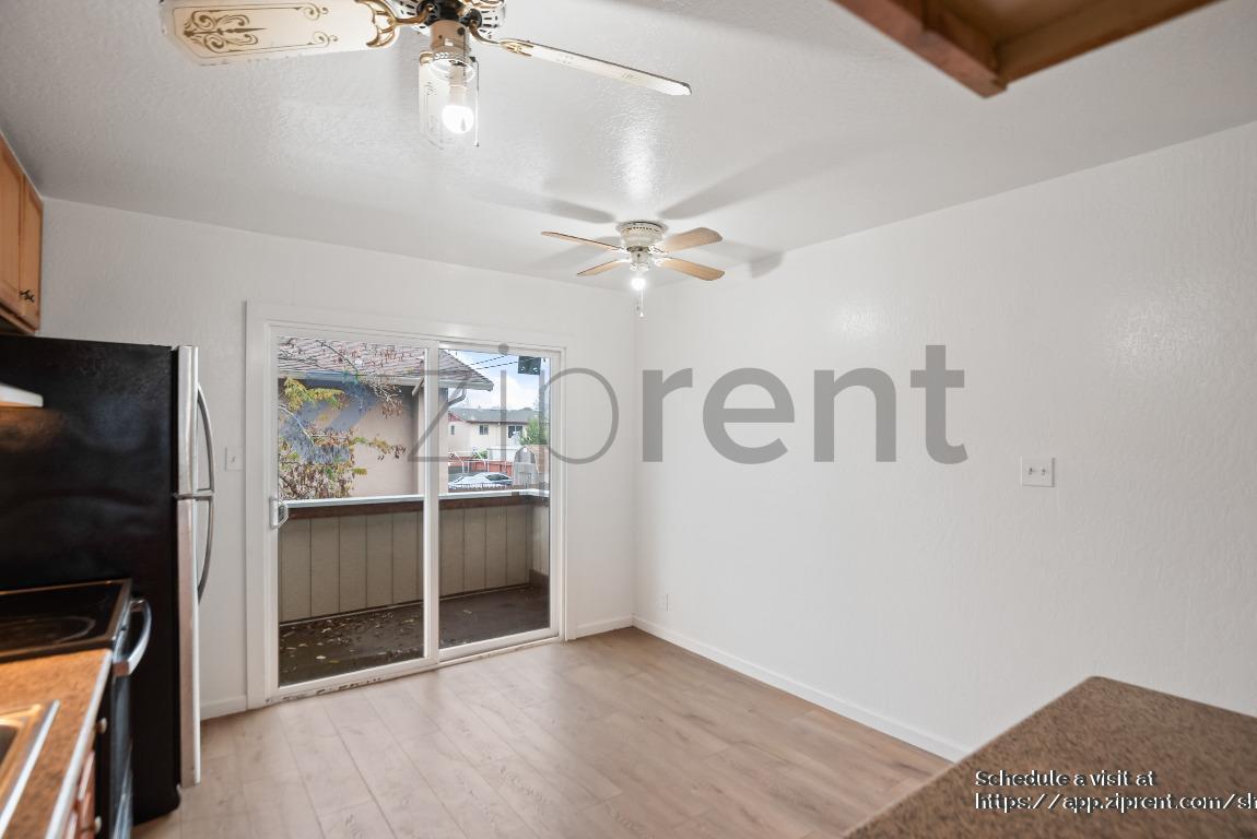 Building Photo - 27070 Manon Ave