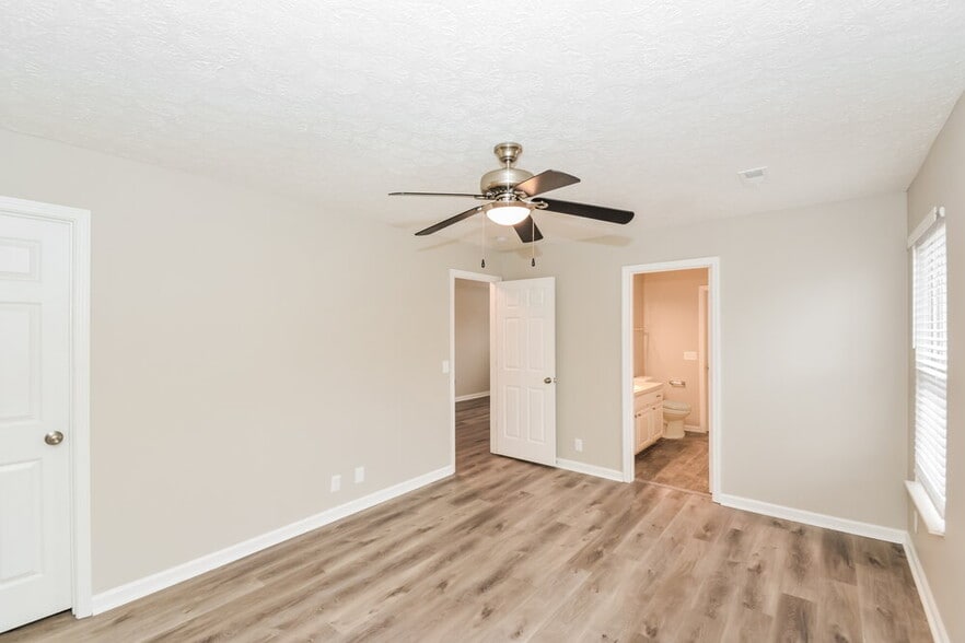 Building Photo - 3612 Crossbrooke Dr