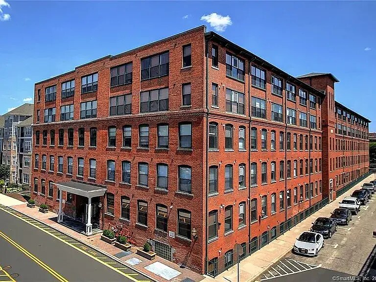 Primary Photo - 145 Canal St