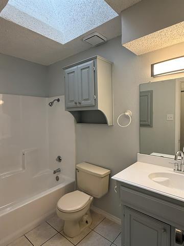 Building Photo - 3416 Lillie St