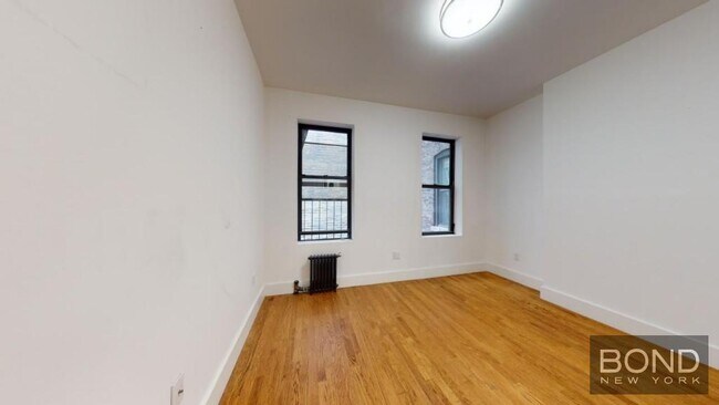Building Photo - 592 Amsterdam Ave