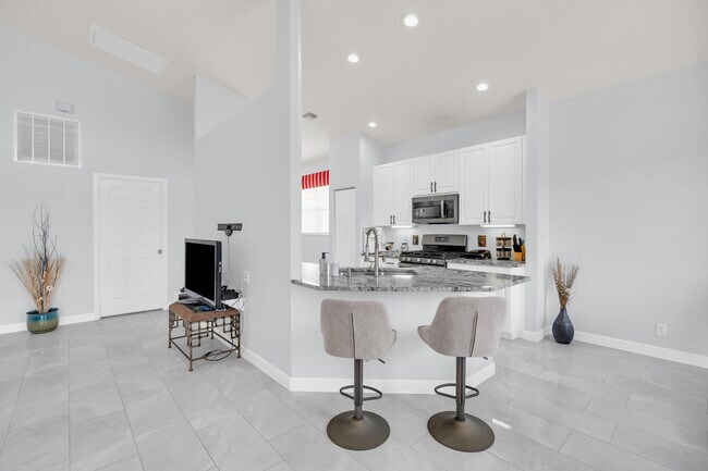Building Photo - 309 NW Toscane Tr