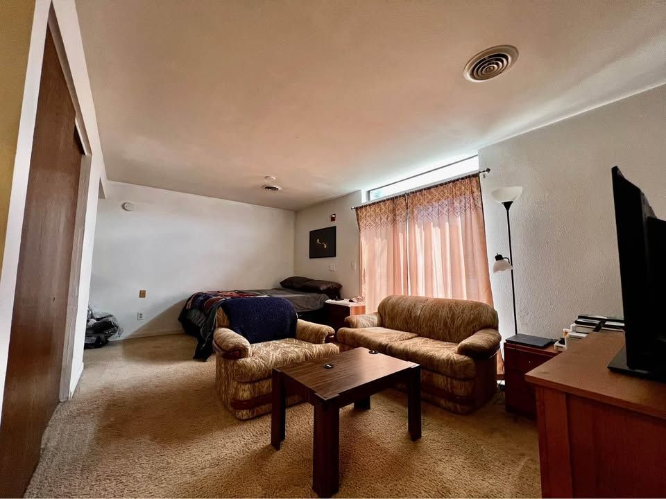 Building Photo - 535 D'onofrio Dr