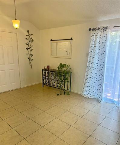 Building Photo - 4813 Thistledown Dr