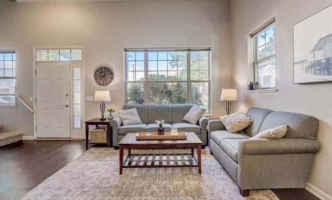 Building Photo - 2851 Holborn Cir