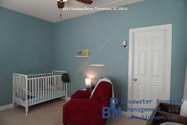 Building Photo - Charming 3-Bed Oasis with Granite Touches & Hardwood Flooring in Charleston!