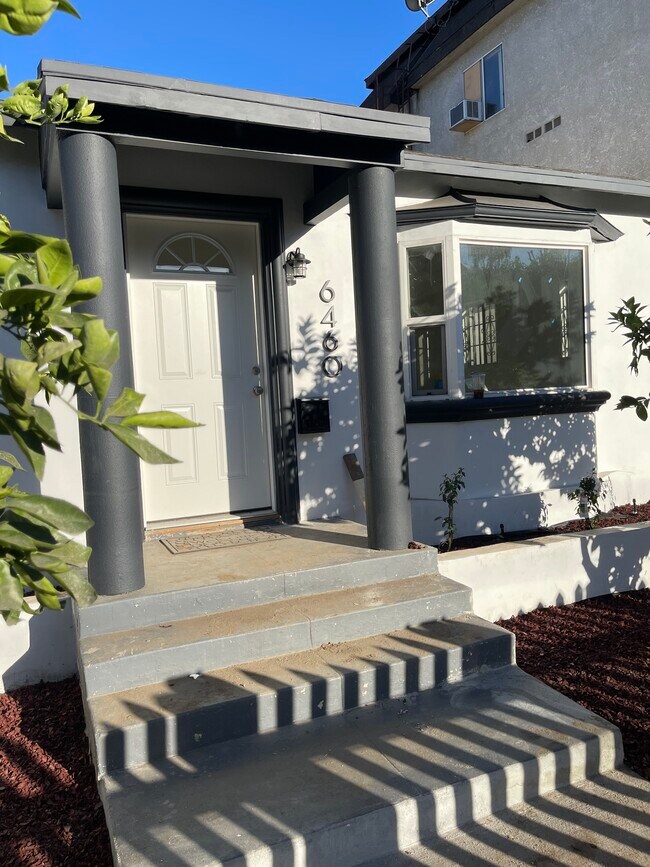 Primary Photo - 6460 Kester Ave