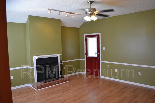 Building Photo - 2136 S Flannery Rd