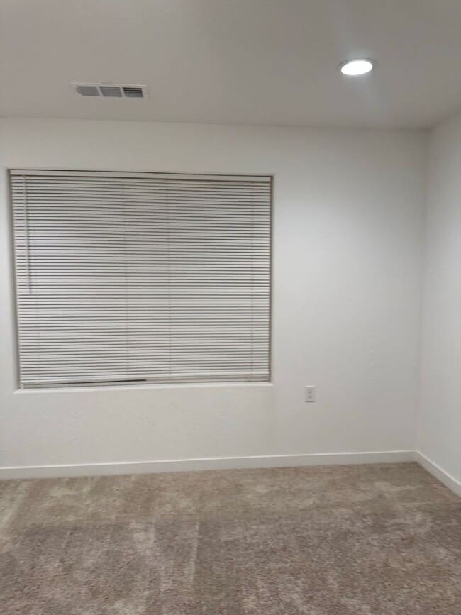 Building Photo - Welcome To This Charming Two-Story Home Ne...