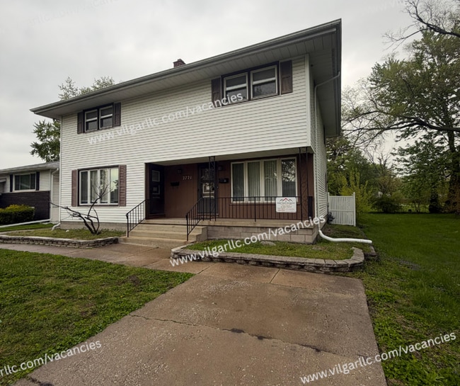 Building Photo - 2721 40th Pl