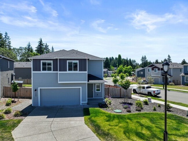 Building Photo - Modern 3-Bed Home in Lacey - $25K+ in Upgr...