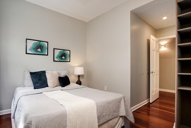 Building Photo - 1907 11th St NW