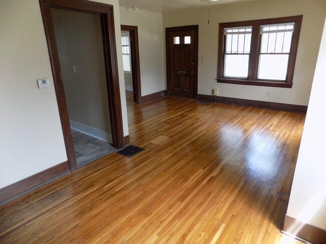 Building Photo - 2241 S 35th St