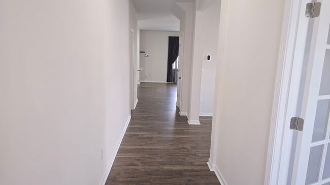 Building Photo - Corner Lot Rental Home with 4BR/2.5BA, Ful...