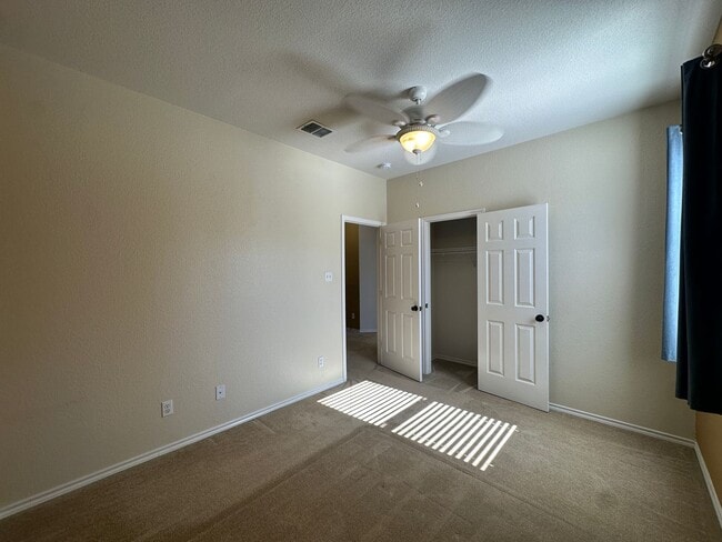 Building Photo - Stone Oak home for rent in gated community