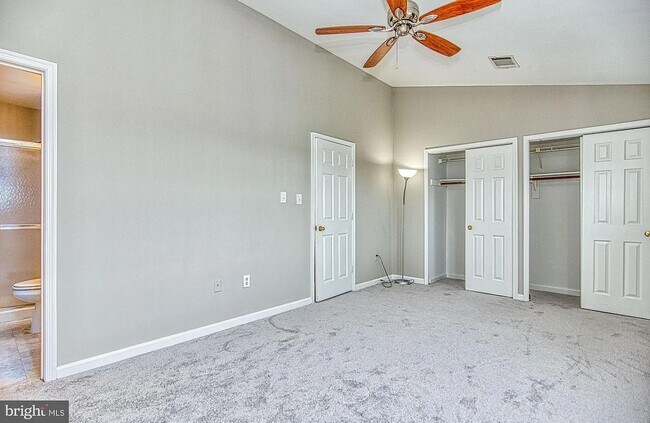 master bedroom - 43513 Blacksmith Sq
