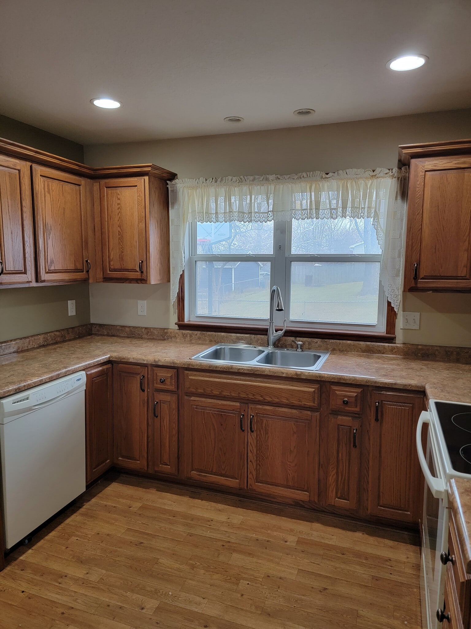 Building Photo - 8217 Leisure Ln