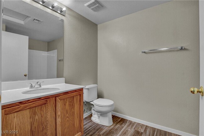 Building Photo - 2052 Jade Creek St