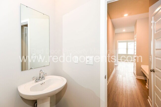 Building Photo - 7356 Parkstay Ln