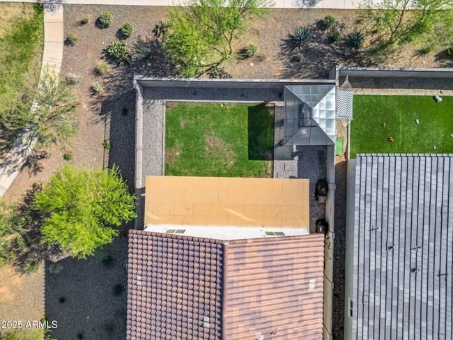 Building Photo - 17809 W Country Club Terrace