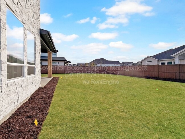 Building Photo - 891 N Gracie Ave