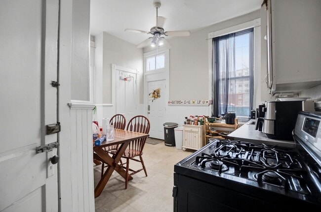 Building Photo - 6 bed/2 bath on Wheeler St., Mins. from UC for Only $650/pp ($3900/mo)!