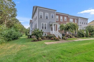 Building Photo - 300 Kara Ln