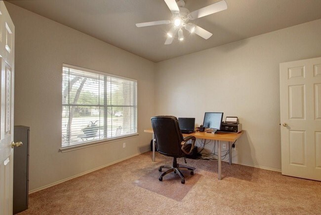 Building Photo - 1111 Fossil Cove