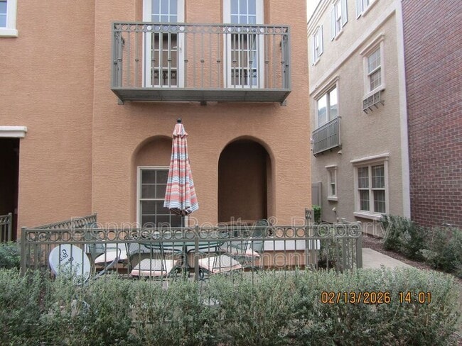 Building Photo - 2626 S Key Biscayne Dr