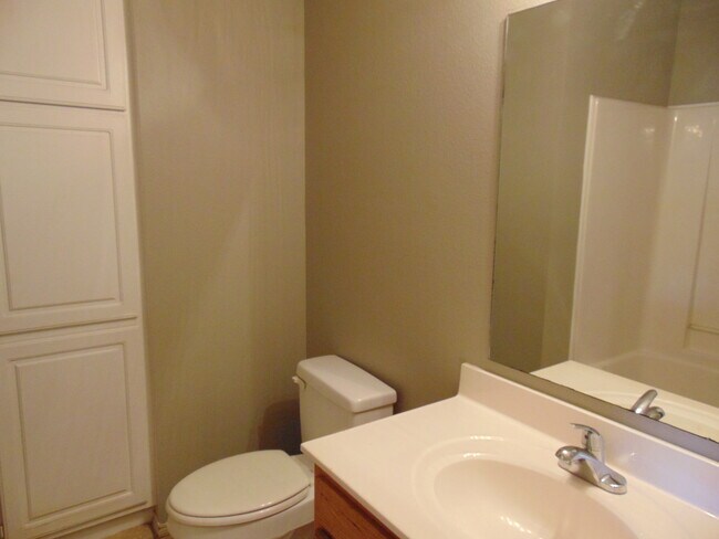 Building Photo - 2703 108th St