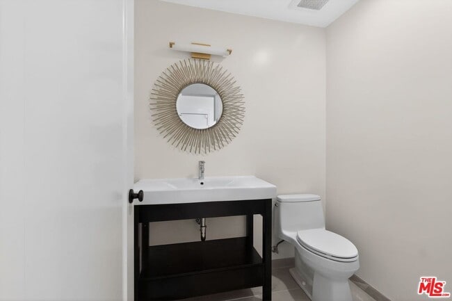 Building Photo - 502 Chapman Dr