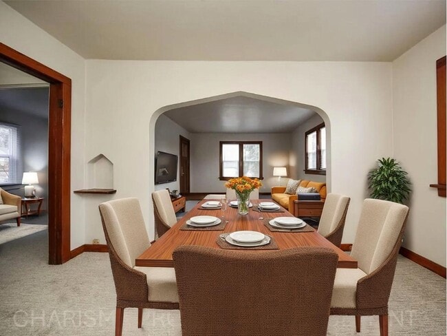 Building Photo - Charming 3 BD Home Across from Emerson Park – Move-In Ready!