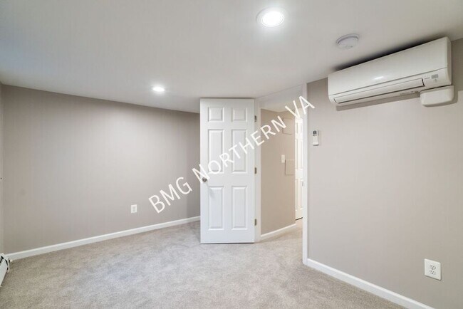Building Photo - 1132 Powhatan St