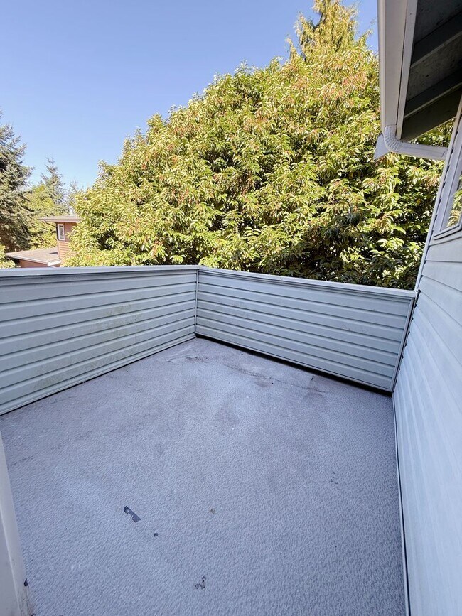 Building Photo - 1842/1844 Valencia St