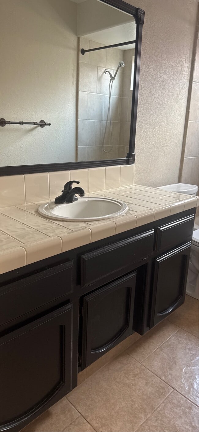 Building Photo - 10704 Sunset Canyon Dr