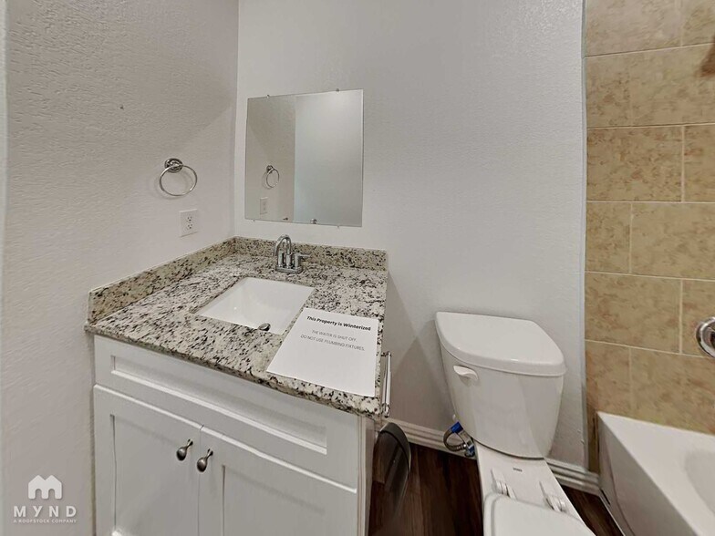 Building Photo - 3265 Karen St