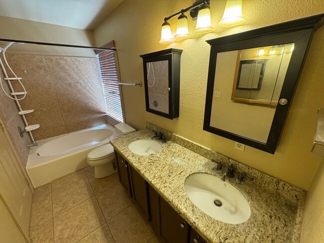 Building Photo - 3 Bedroom - 2.5 Bath - 1395 Sq. Ft. Home f...