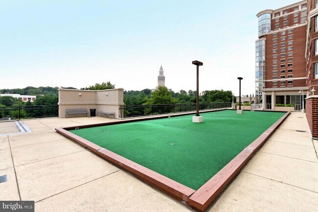 Building Photo - 2151 Jamieson Ave