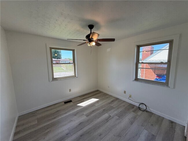 Building Photo - 7619 Bassett Dr