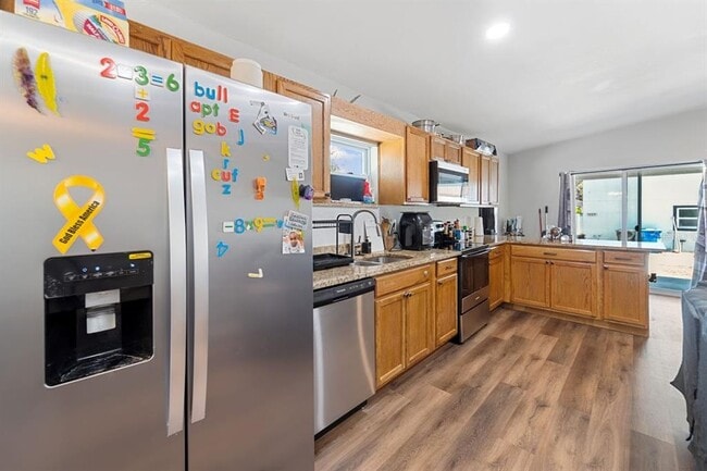 Building Photo - 1650 14th St S