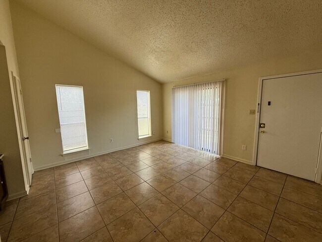 Building Photo - 8656 GSRI Ave