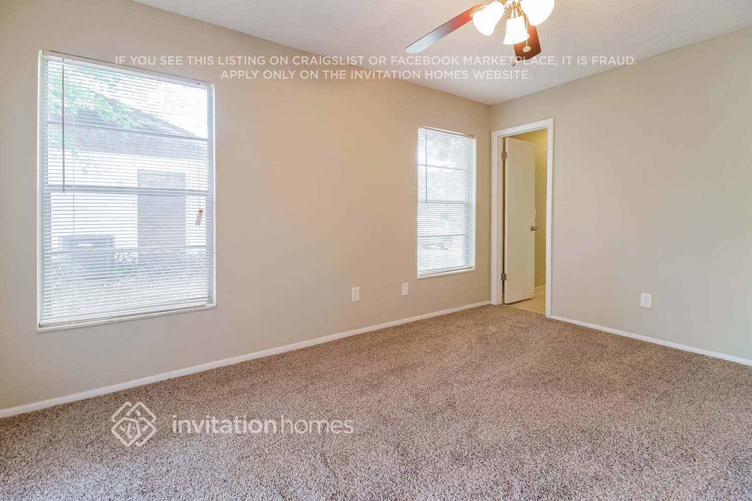 Building Photo - 1542 Canterbury Cir
