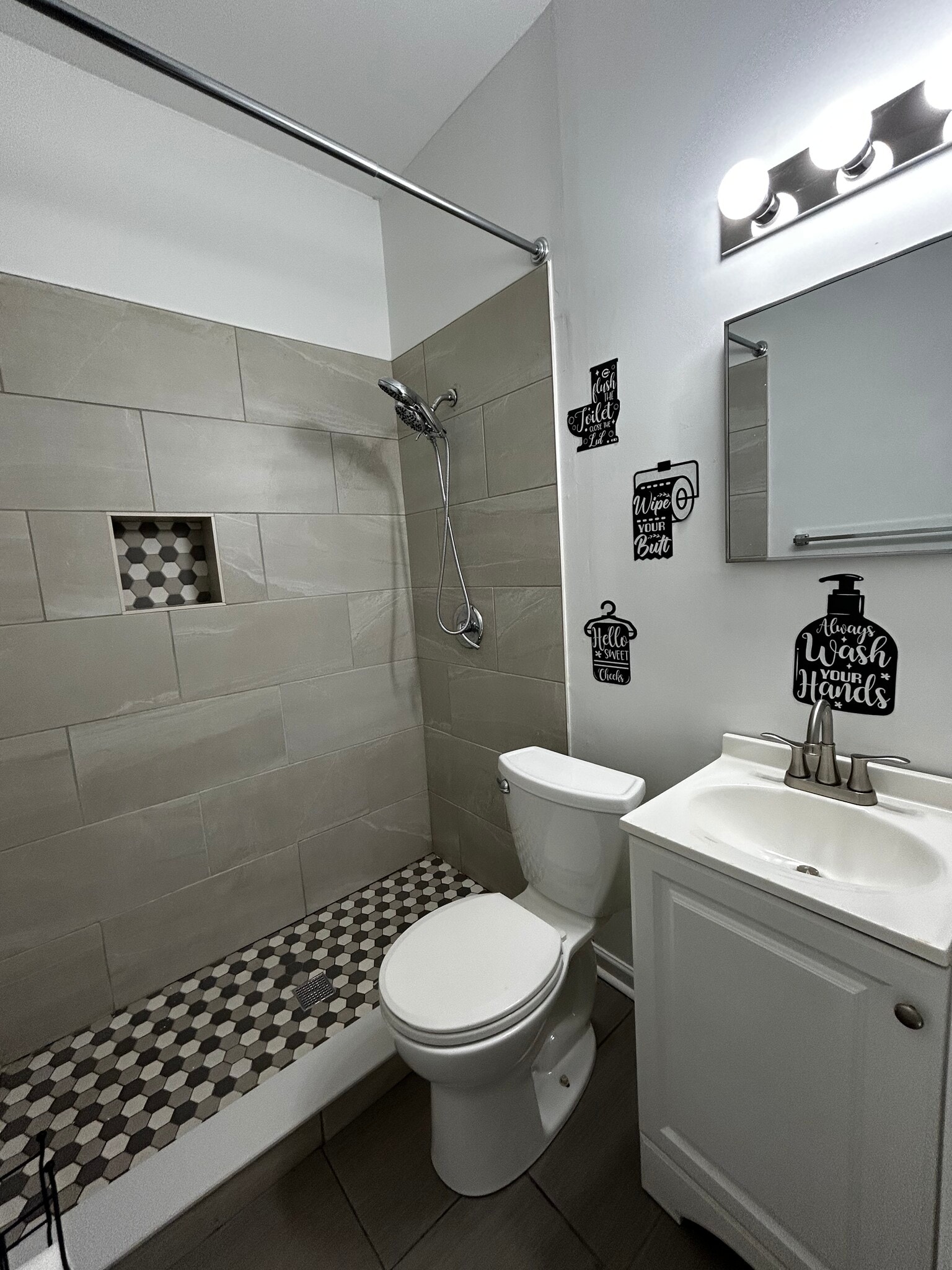 Bathroom - 2809 7th St SW