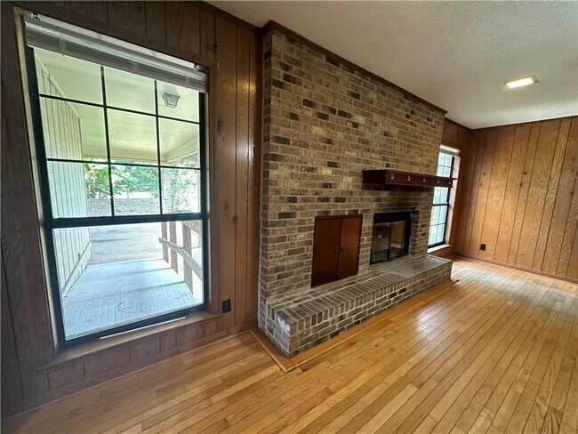 Building Photo - 6750 Browder Dr