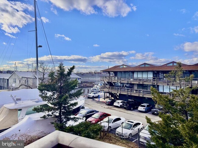 Building Photo - 100 Severn Ave