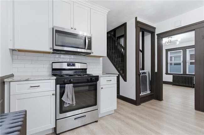 Building Photo - 44 Holburn Ave
