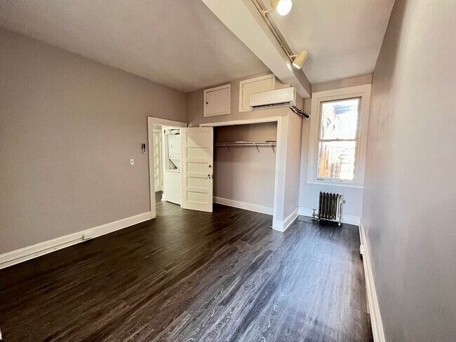 Building Photo - The Gilman