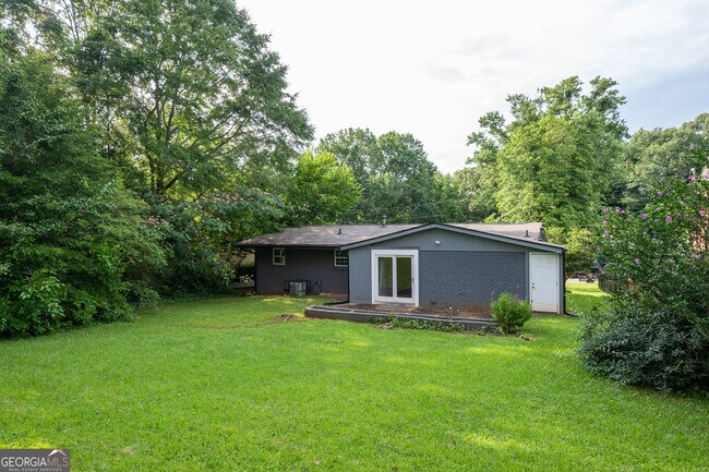 Building Photo - 2131 Bixler Cir