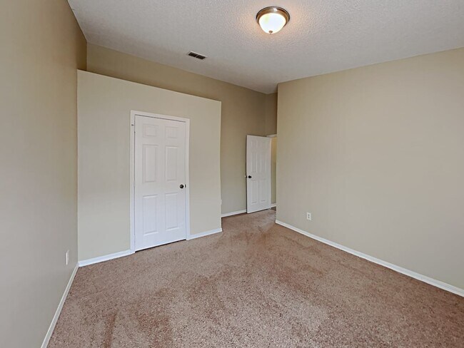 Building Photo - 1577 Bay Club Rd